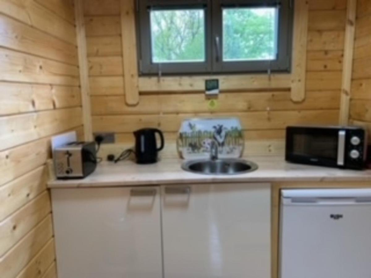 Immaculate Cabin 5 Mins To Inverness Dogs Welcome Exterior photo