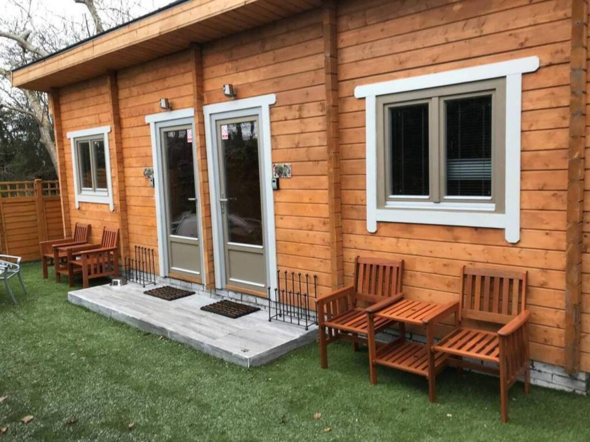 Immaculate Cabin 5 Mins To Inverness Dogs Welcome Exterior photo